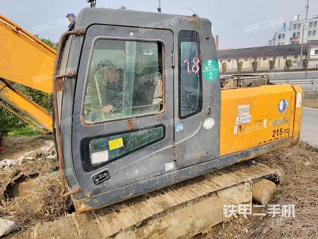 驾驶室整体（整机外观）