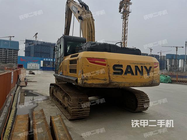 驾驶室顶部（整机外观）