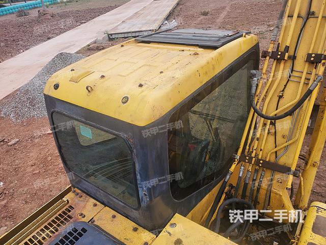 驾驶室顶部（整机外观）