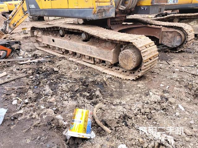 单侧履带整体（整机外观）