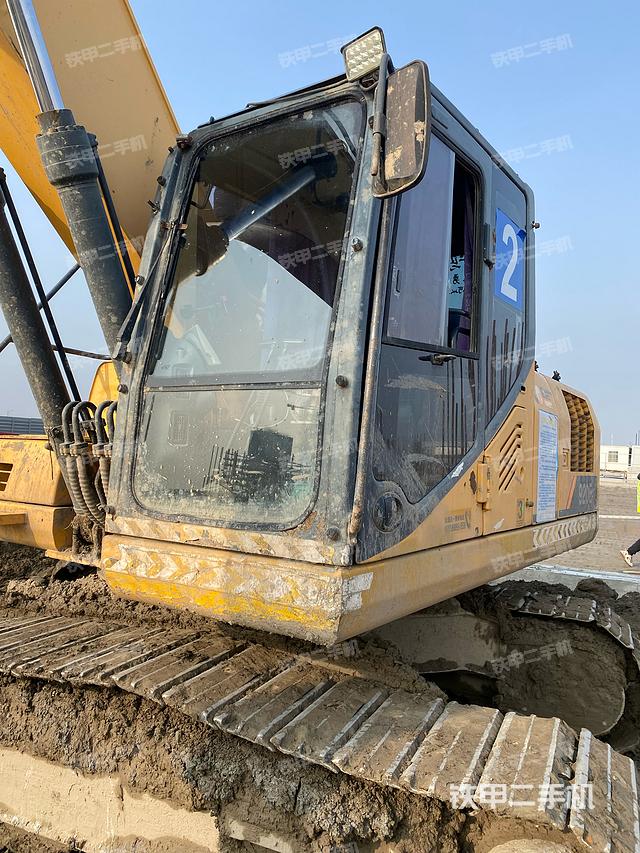 驾驶室整体（整机外观）