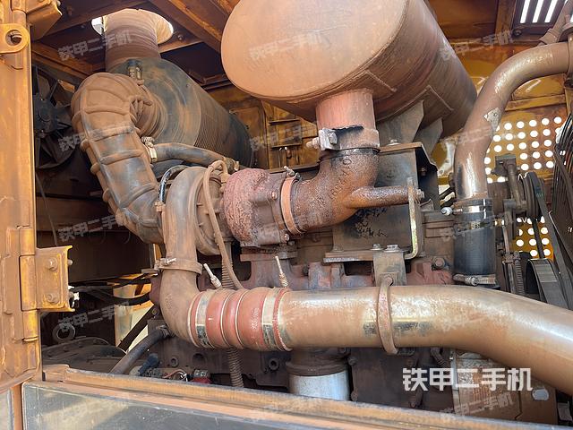 发动机右侧（整机外观及大件）