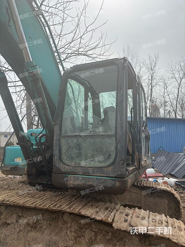 驾驶室整体（整机外观）