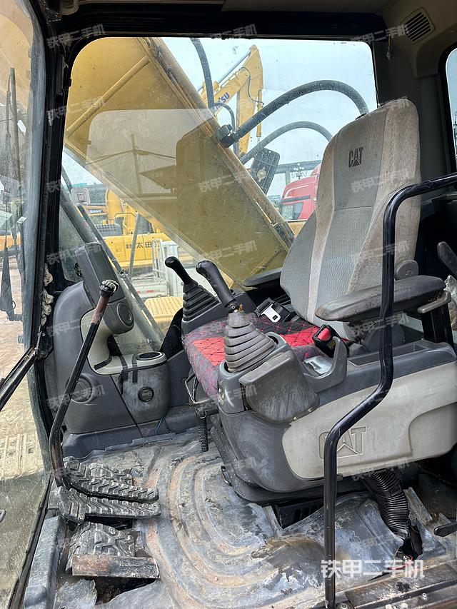 驾驶室整体（整机外观）