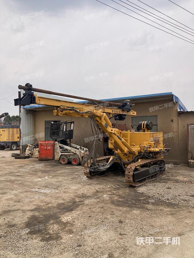 整机右侧（设备外观及核心部件）