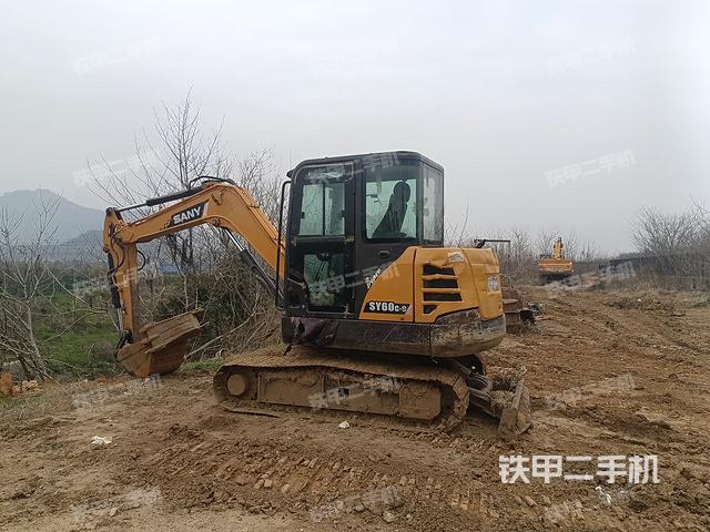 三一重工SY55C挖掘机