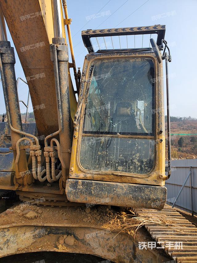 驾驶室整体（整机外观）