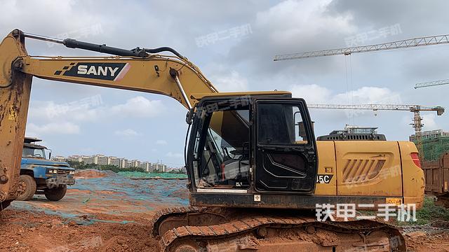 驾驶室整体（整机外观）