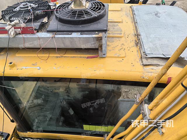 驾驶室顶部（整机外观）