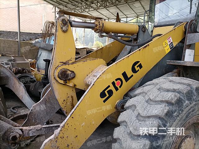 工作装置整体（整机外观及大件）