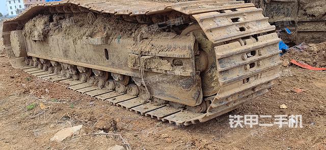 单侧履带整体（整机外观）