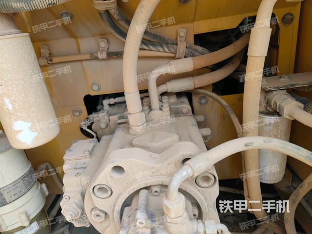 液壓泵斜45?左(大件艙室) 液壓泵斜45?左(大件艙室)