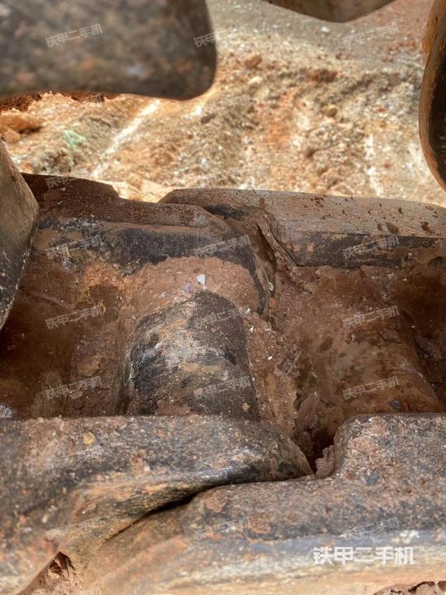 单侧履带整体（整机外观）