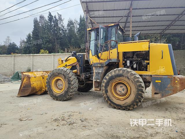 发动机左侧（整机外观及大件）