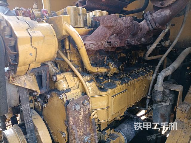 发动机右侧（整机外观及大件）