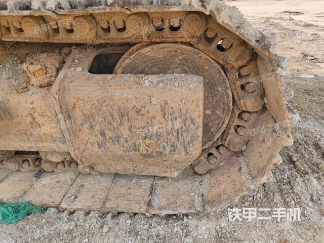 左側(cè)履帶整體?(行走機(jī)構(gòu)) 左側(cè)履帶整體?(行走機(jī)構(gòu))