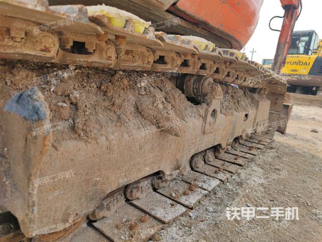 左側(cè)行走馬達(dá)蓋板(行走機(jī)構(gòu)) 左側(cè)行走馬達(dá)蓋板(行走機(jī)構(gòu))