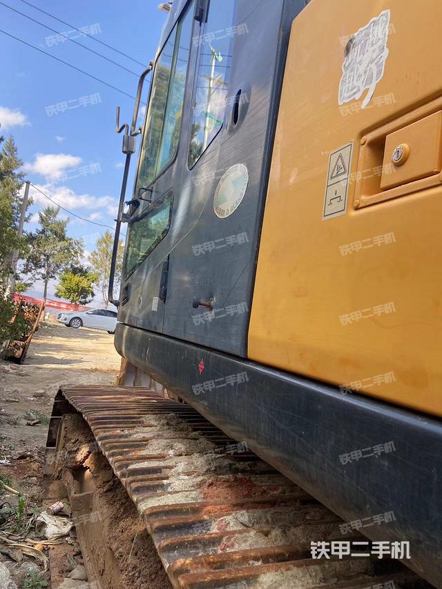 驾驶室整体（整机外观）