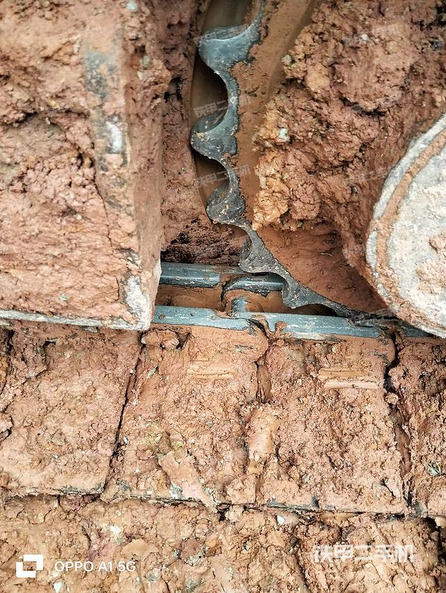 单侧履带整体（整机外观）