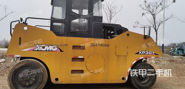 整机左侧（设备外观及核心部件）