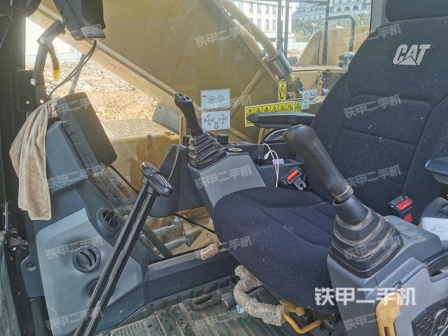 驾驶室整体（整机外观）