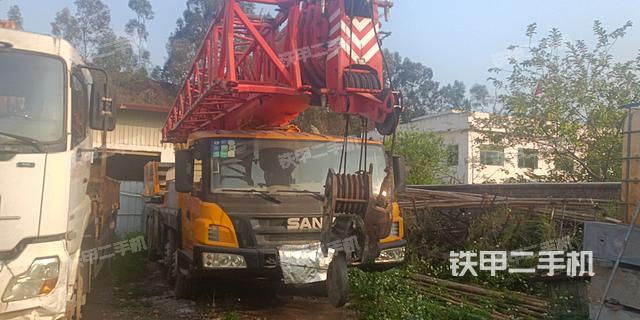 整机右侧（设备外观及核心部件）