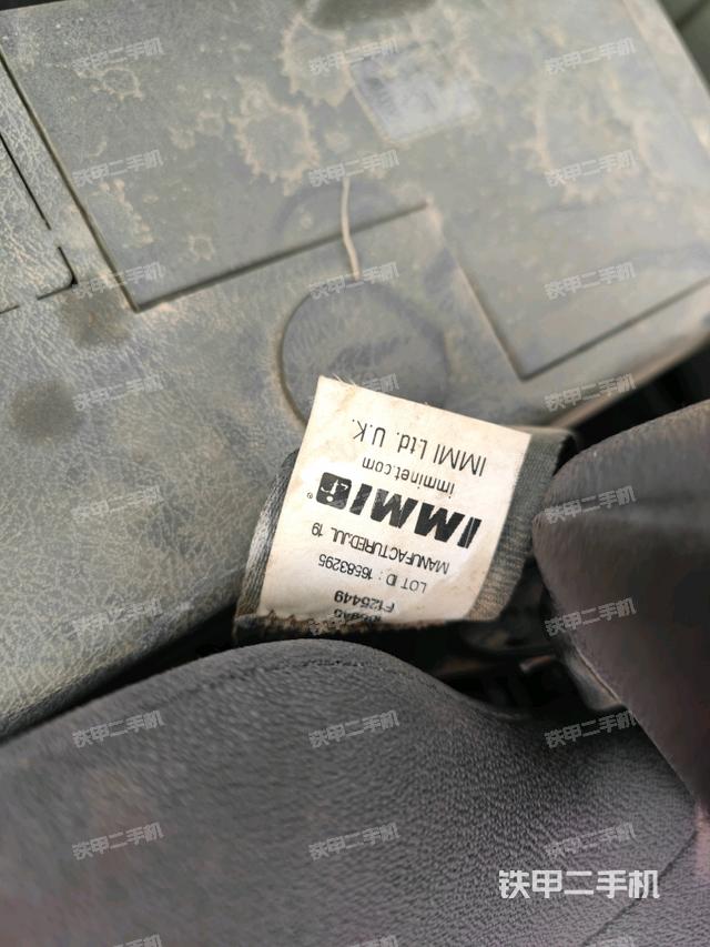 后窗玻璃角標(biāo)(駕駛室部分) 后窗玻璃角標(biāo)(駕駛室部分)