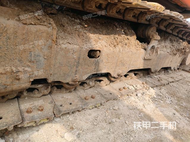 右側(cè)履帶整體?(行走機(jī)構(gòu)) 右側(cè)履帶整體?(行走機(jī)構(gòu))