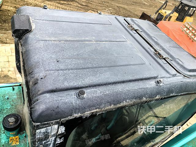 驾驶室顶部（整机外观）