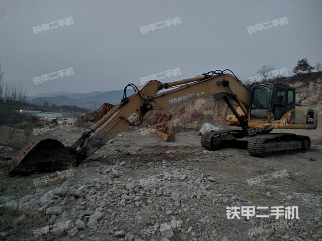 小松PC220LC-7挖掘机