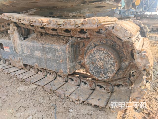 左側行走馬達蓋板（行走機構）