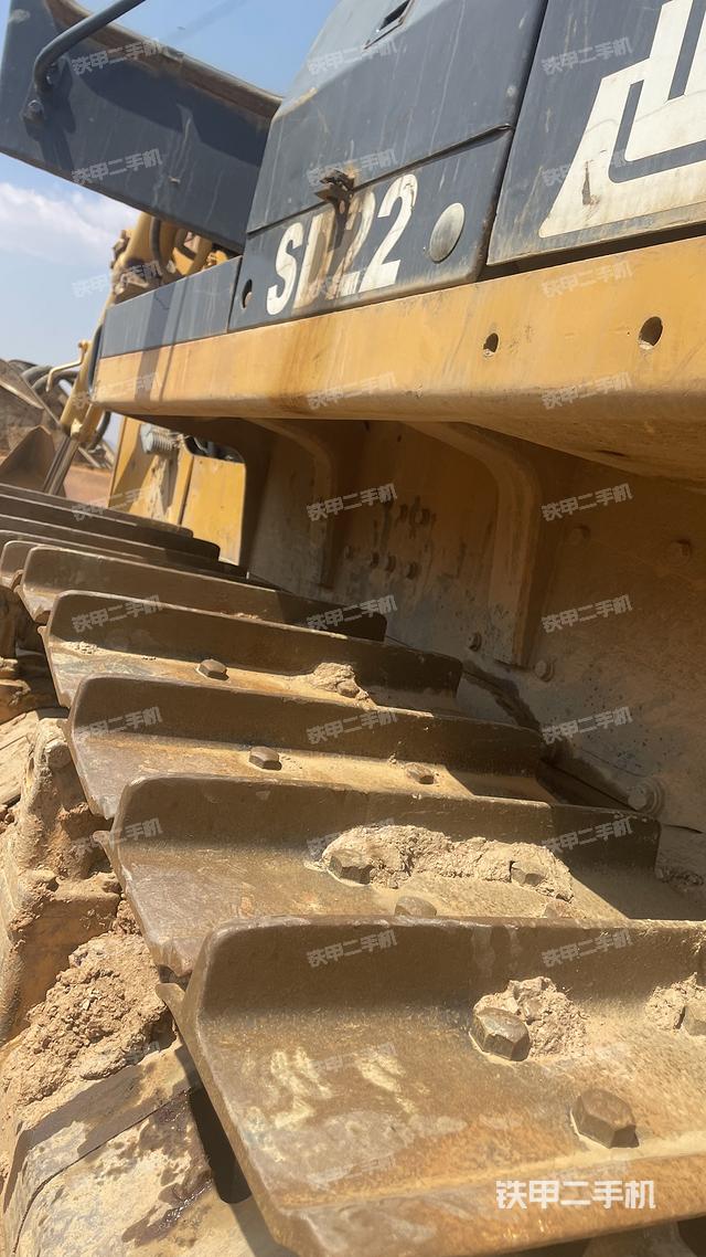 整机右侧（设备外观及核心部件）