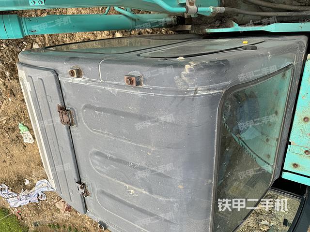 驾驶室顶部（整机外观）