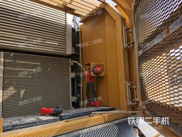 散熱器正面（大件艙室）