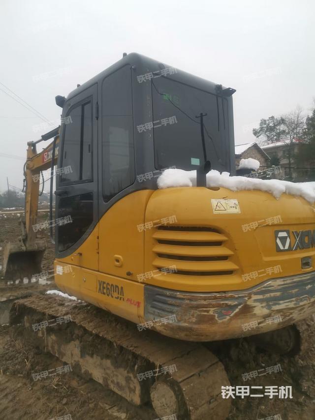 单侧履带整体（整机外观）