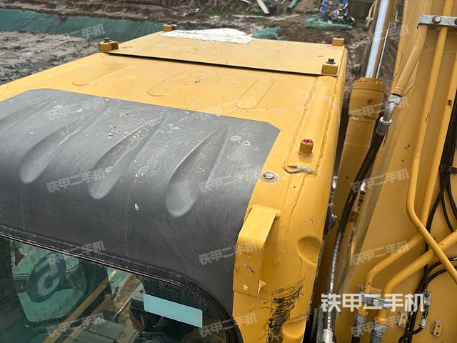 驾驶室顶部（整机外观）