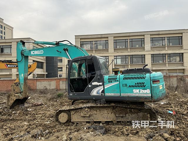神鋼SK200超8挖掘機(jī)