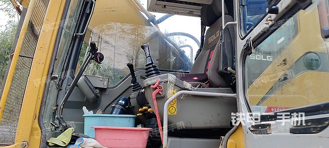 驾驶室整体（整机外观）