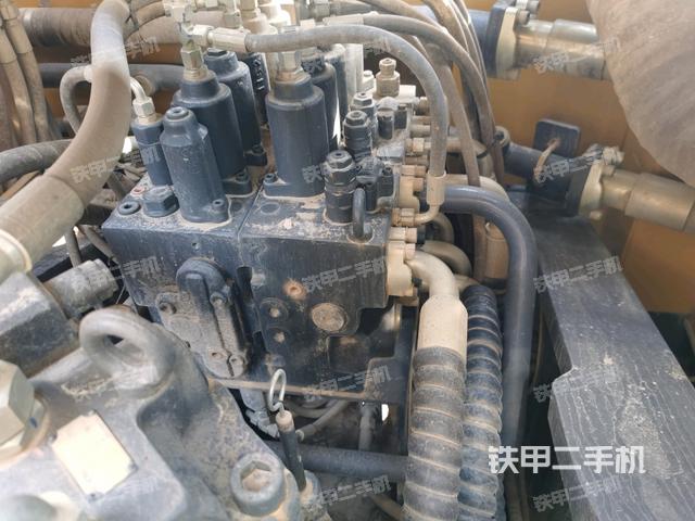 駕駛室頂部俯視（上車部件）