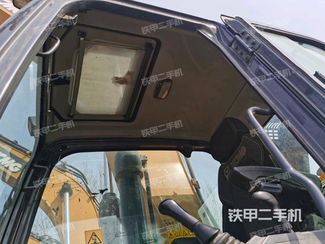 座椅右側(cè)控制臺(tái)/鑰匙門/油門/含右手柄（駕駛室部分）