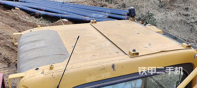 驾驶室顶部（整机外观）