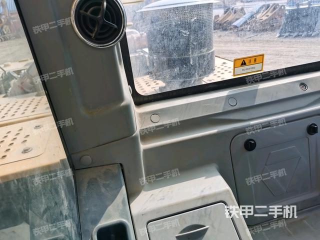 座椅后部（駕駛室部分）