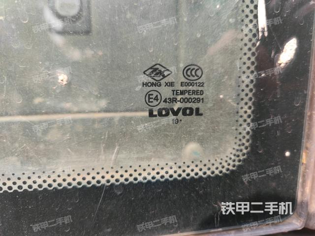 后窗玻璃角標（駕駛室部分）