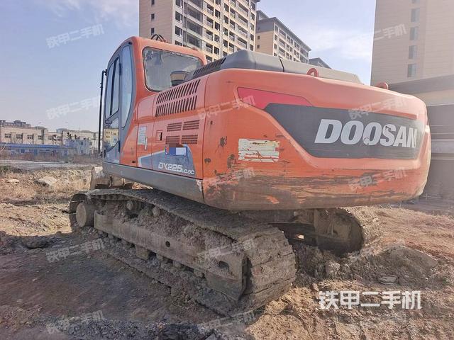 斗山DX215-9C挖掘機