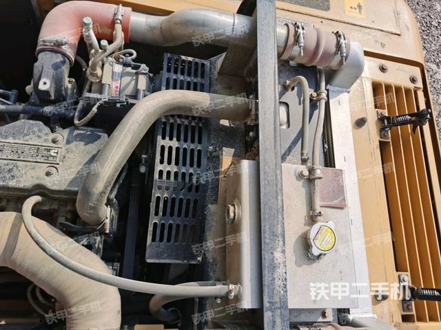 氣門室蓋螺絲特寫（上車部件）