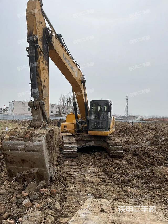 驾驶室整体（整机外观）