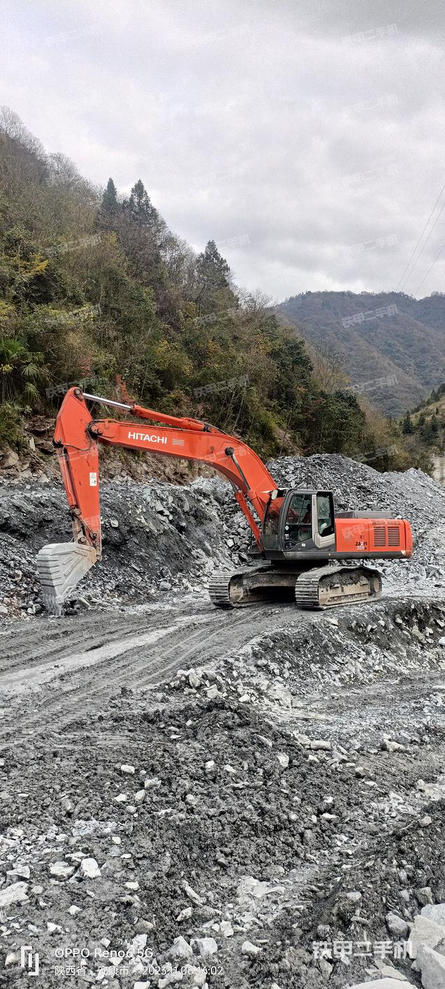 日立ZX350LCH-3挖掘机