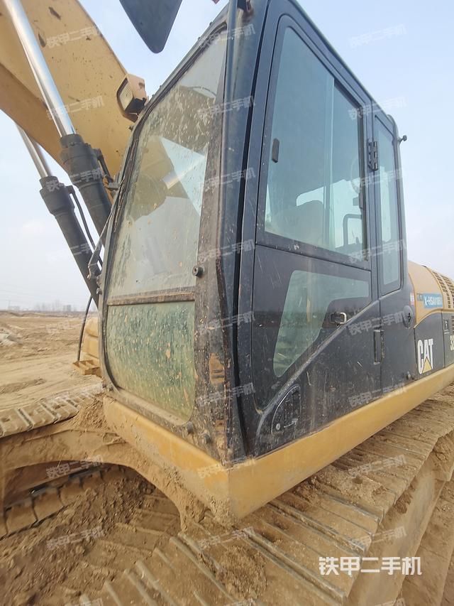 驾驶室整体（整机外观）