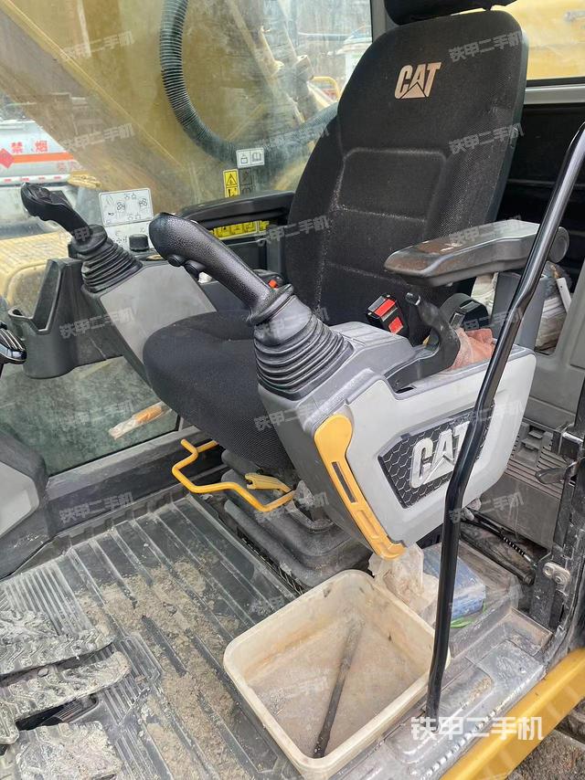 驾驶室整体（整机外观）