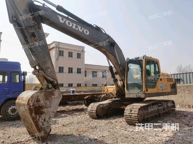 沃爾沃EC210B挖掘機